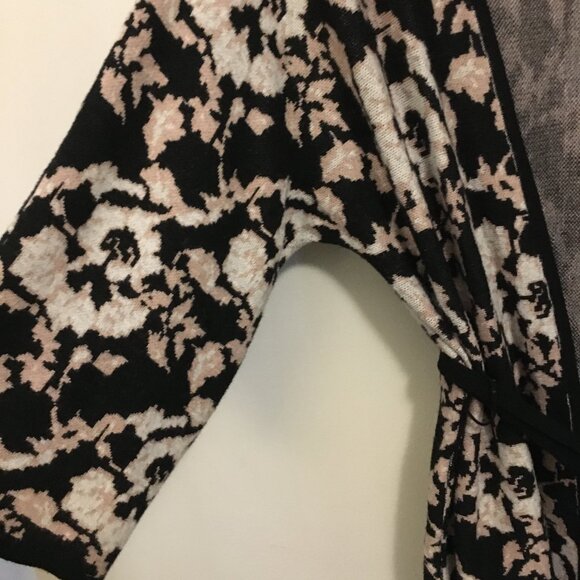 Vintage RW&CO. Floral Kimono Mini Sweater Robe - Picture 5 of 15